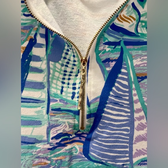 SOLD-Like New Lilly Pulitzer Skipper Popover In Aboat Time Size Medium💙⛵️💙 - Picture 4 of 10